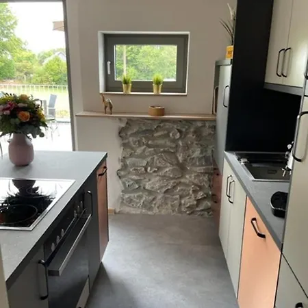 Zimmermanns 1 Apartment *